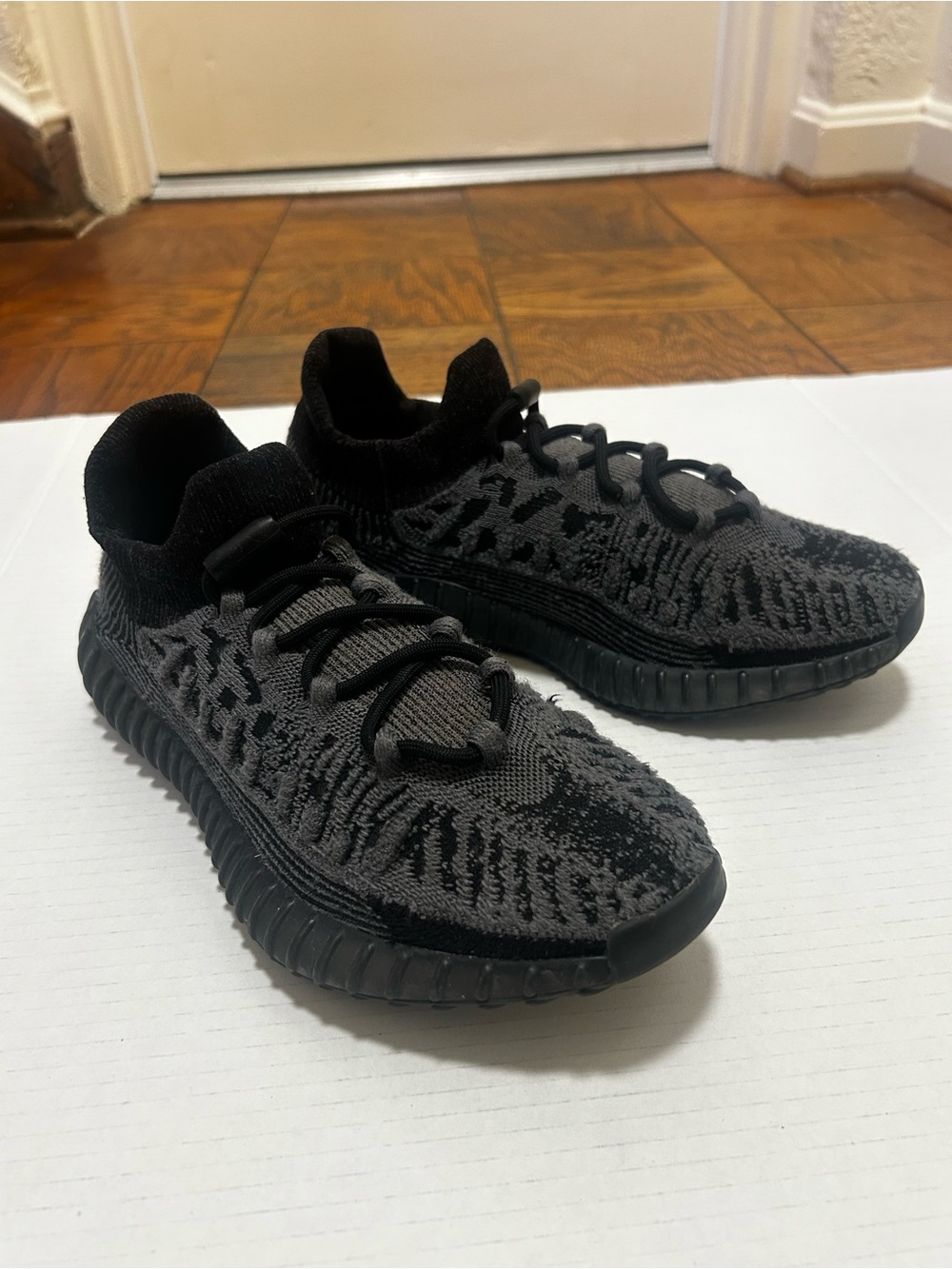Men's Slate Onyx Adidas Yeezy Boost 350  V2 CMPCT Sneakers - Picture 3 of 9